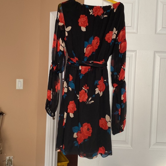 Club Monaco floral dress - Picture 2 of 5